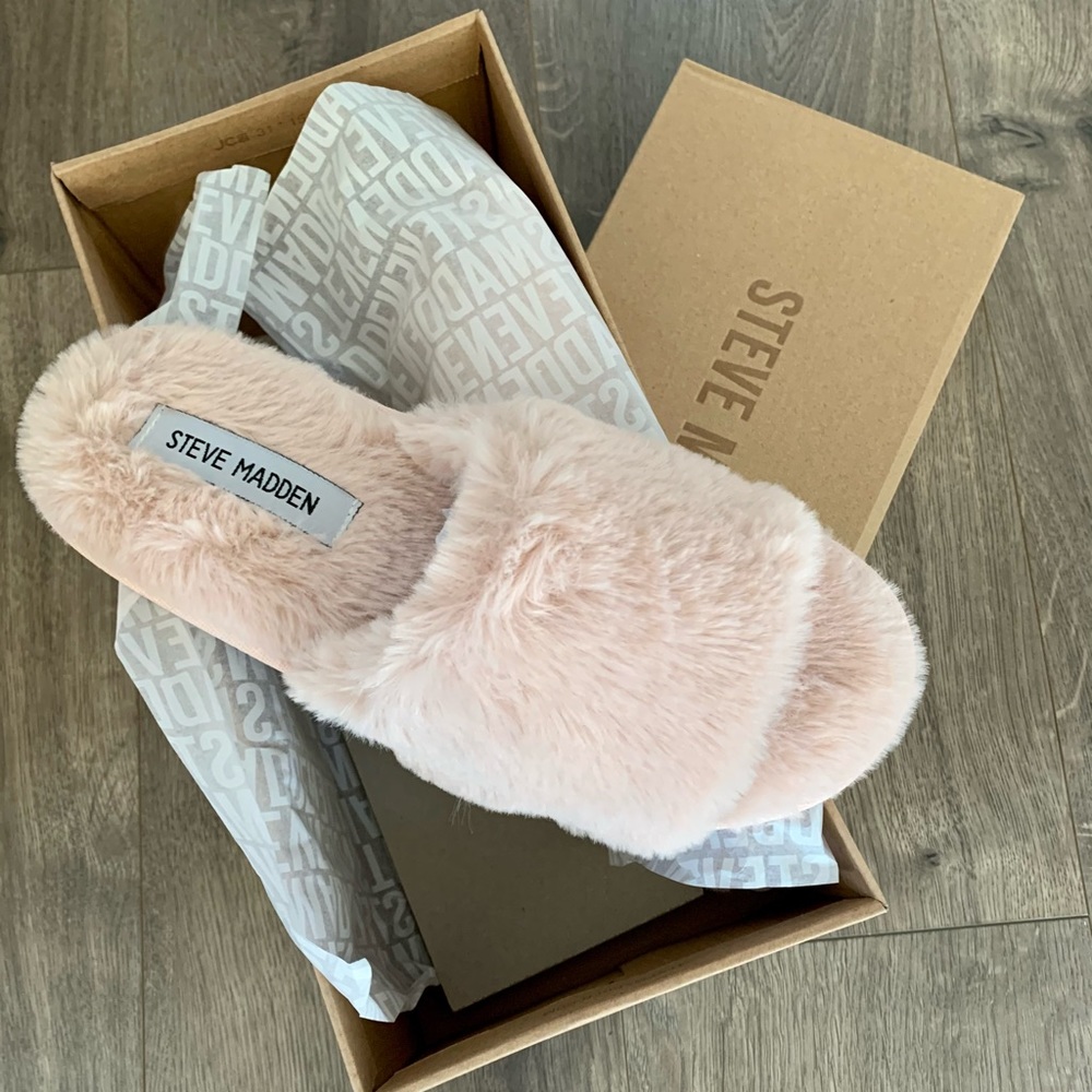 Steve Madden Slippers NWT